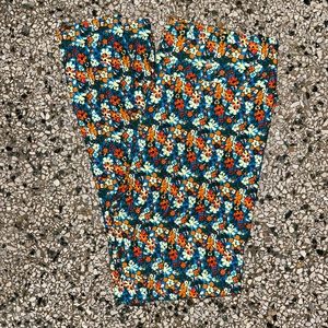 LULAROE TC Floral Print Brand New Leggings!